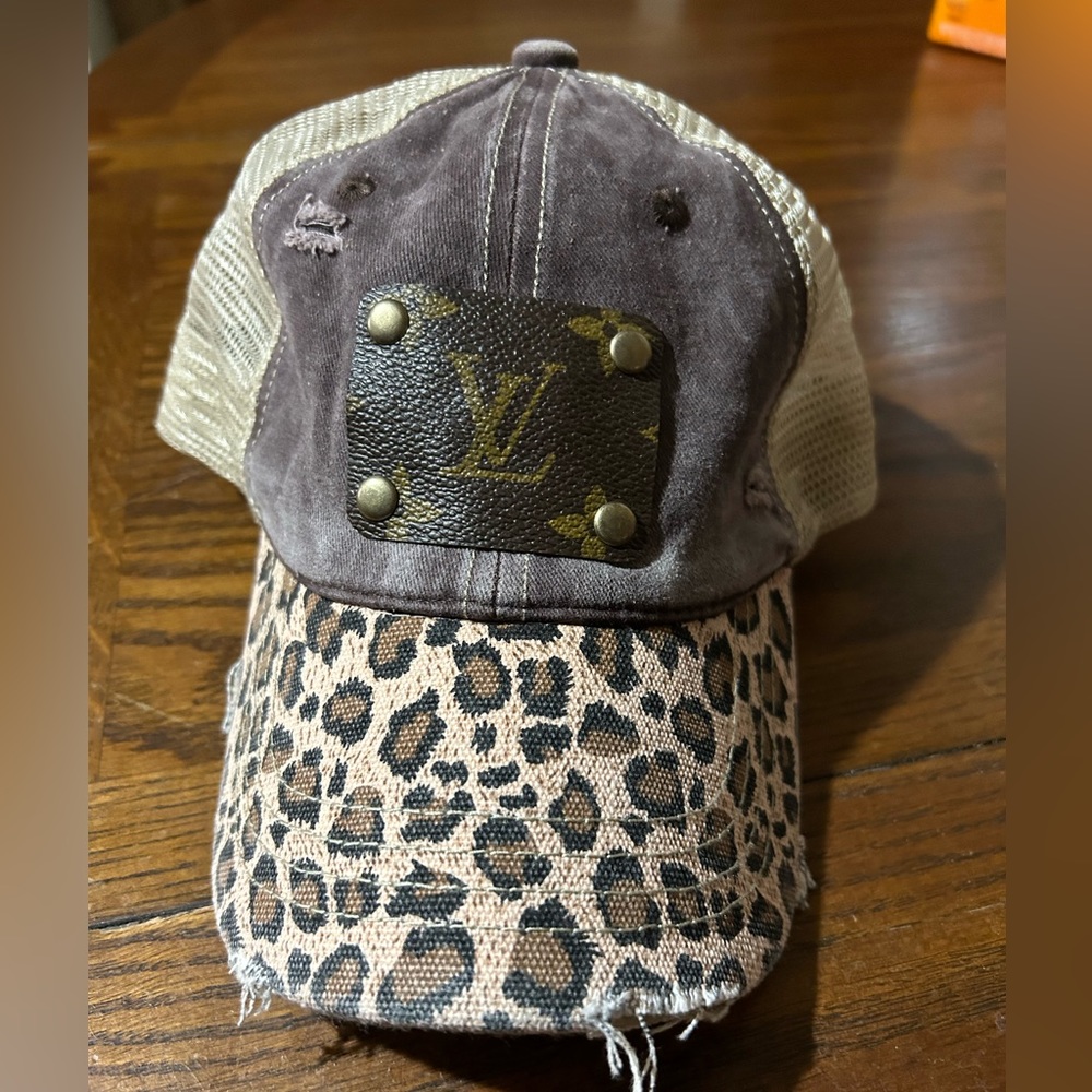 Women’s upcycled hat